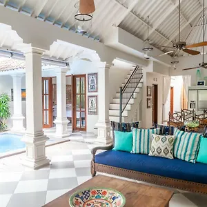 https://villa-seni.ubudhotelsnow.com