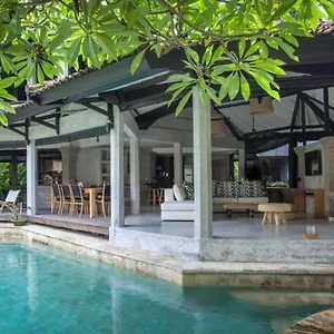 https://villa-fi.hotelsseminyak.net